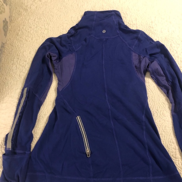 Lululemon Run Briskly 1/2 zip top in eggplant - Picture 2 of 5